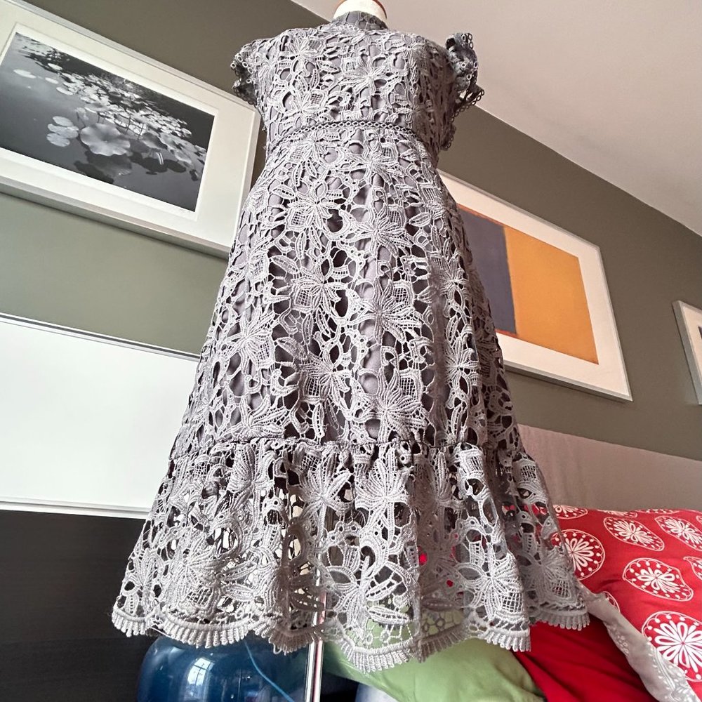 - J.O.A. Keyhole Lace Tiered Dress in Gray with Ruffled Sleeves SMALL - W562 - Picture 11 of 15